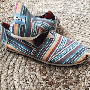 Brand new Toms never worn